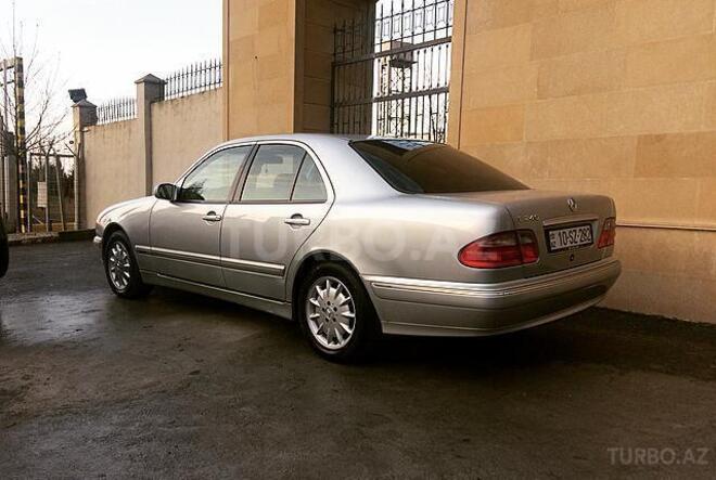Mercedes E 240 2001, 225,000 km - 2.4 l - Balakən