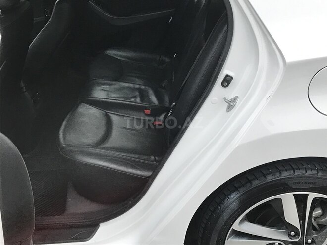 Hyundai Elantra 2014, 830,000 km - 1.8 л - Bakı