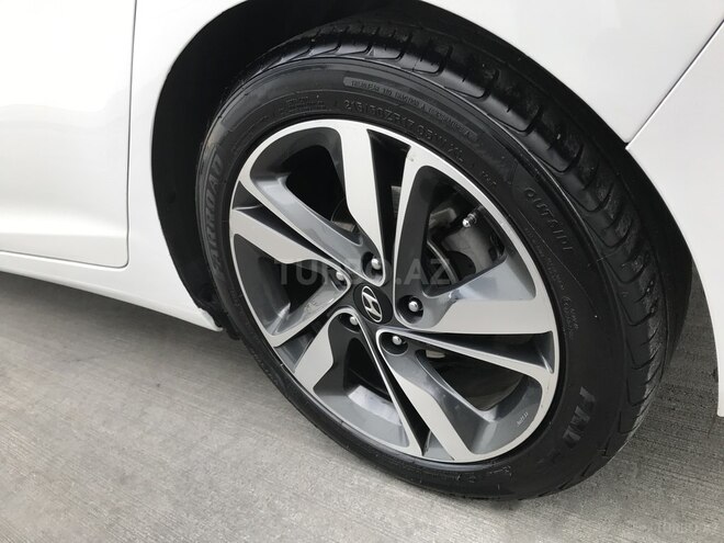 Hyundai Elantra 2014, 830,000 km - 1.8 л - Bakı