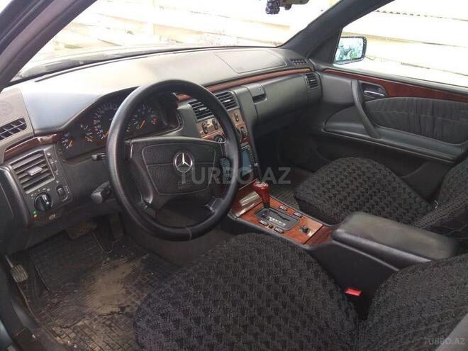 Mercedes E 320 1997, 234,000 km - 3.2 л - Bakı