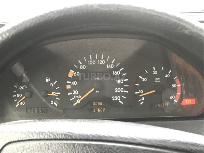 Mercedes C 220 1999, 376,000 km - 2.2 л - Sumqayıt