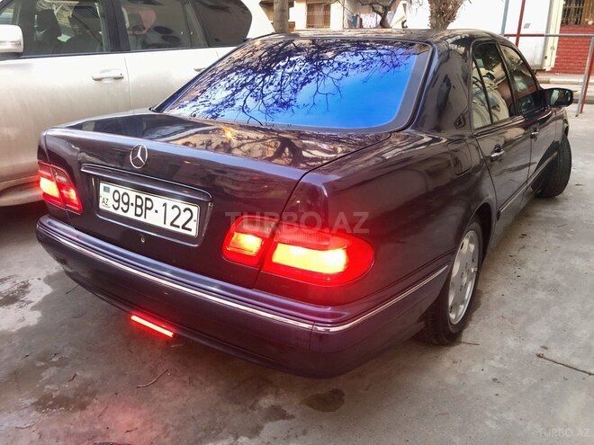 Mercedes E 220 2000, 255,000 km - 2.2 l - Bakı
