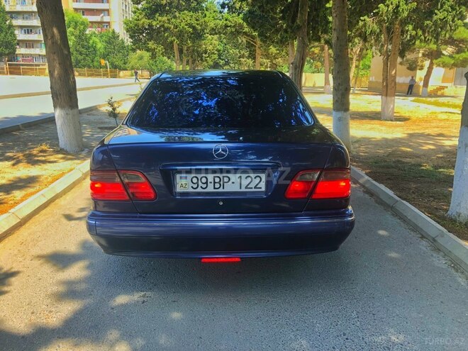 Mercedes E 220 2000, 255,000 km - 2.2 l - Bakı