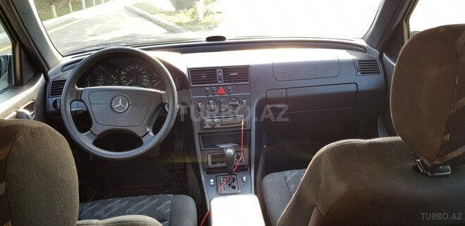 Mercedes C 220 1999, 355,000 km - 2.2 л - Şirvan