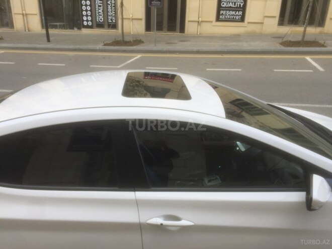 Hyundai Elantra 2012, 70,000 km - 1.8 l - Bakı