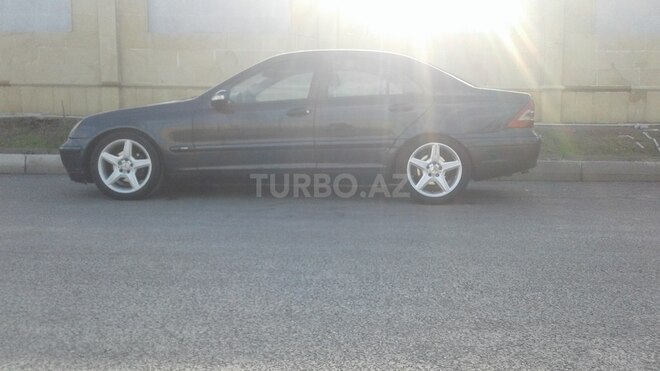 Mercedes C 200 2000, 134,096 km - 2.0 л - Sumqayıt