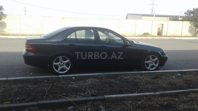 Mercedes C 200 2000, 134,096 km - 2.0 л - Sumqayıt