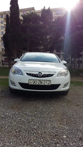 Opel Astra 2011, 180,000 km - 1.5 л - Bakı