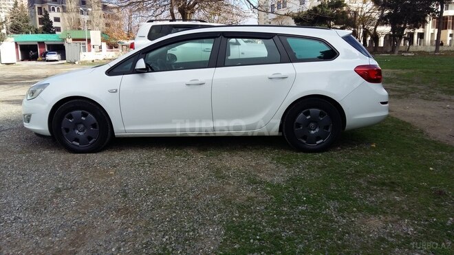 Opel Astra 2011, 180,000 km - 1.5 л - Bakı