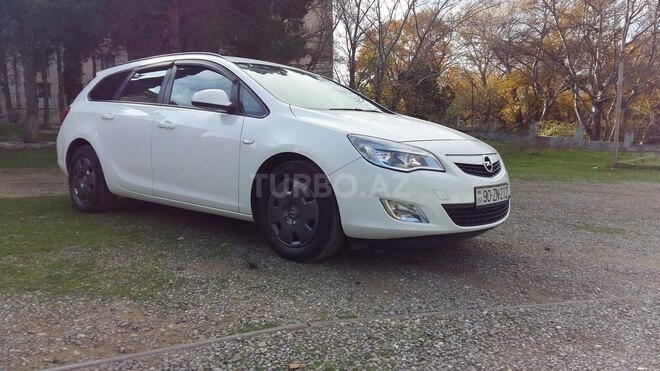 Opel Astra 2011, 180,000 km - 1.5 л - Bakı