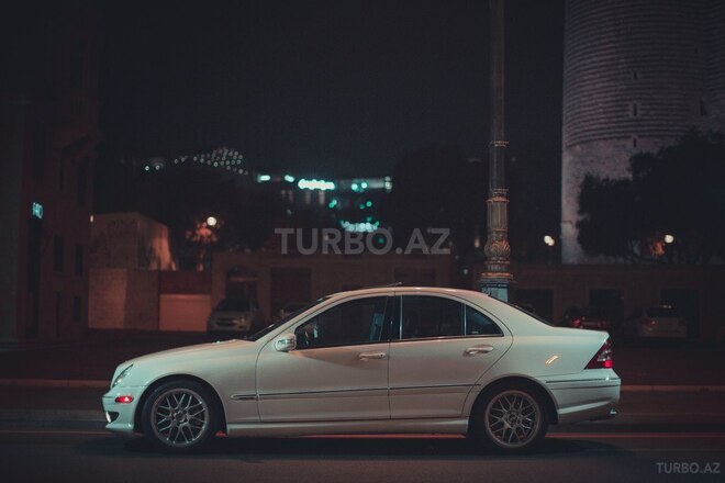 Mercedes C 230 2005, 270,000 km - 1.8 л - Bakı