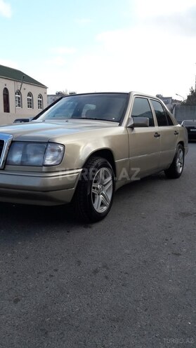Mercedes E 230 1987, 358,800 km - 2.3 л - Bakı