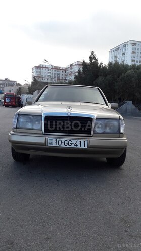 Mercedes E 230 1987, 358,800 km - 2.3 л - Bakı