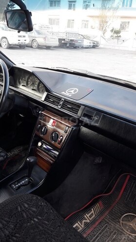 Mercedes E 230 1987, 358,800 km - 2.3 л - Bakı