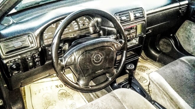Opel Vectra 1994, 2,700 km - 0.2 l - Bakı