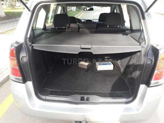 Opel Zafira 2007, 134,000 km - 1.6 л - Qusar