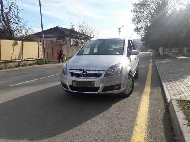 Opel Zafira 2007, 134,000 km - 1.6 л - Qusar
