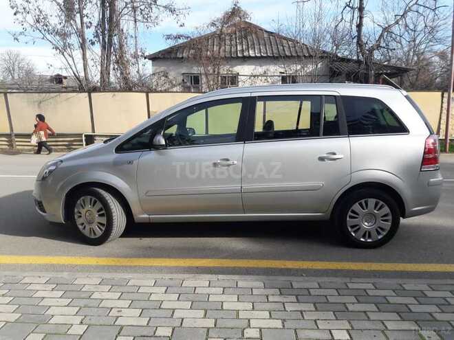 Opel Zafira 2007, 134,000 km - 1.6 л - Qusar