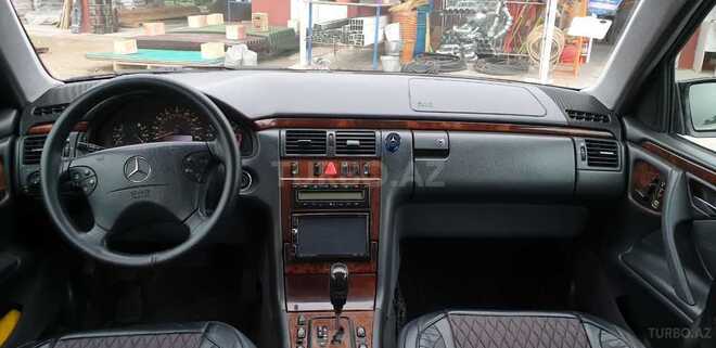 Mercedes E 320 2000, 370,000 km - 3.2 л - Bakı