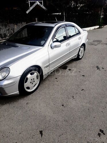 Mercedes C 240 2002, 184,200 km - 2.6 l - Bakı
