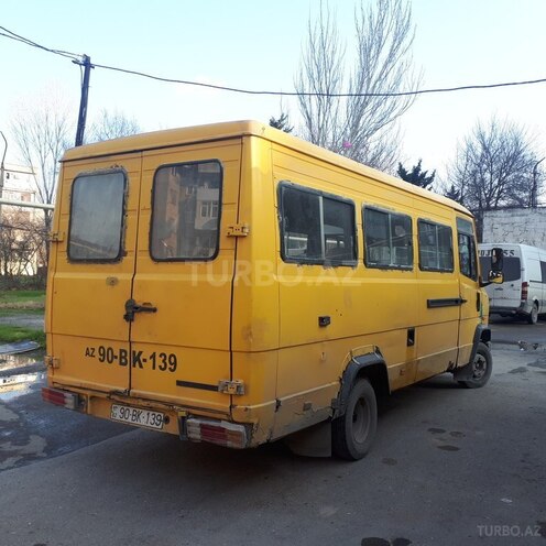 Mercedes 508 1990, 215,857 km - 2.3 l - Bakı