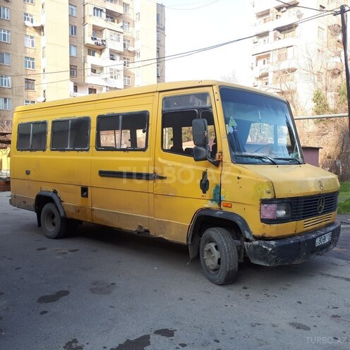Mercedes 508 1990, 215,857 km - 2.3 l - Bakı
