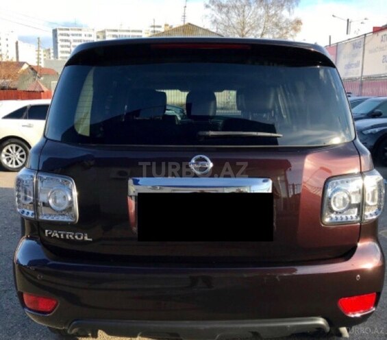 Nissan Patrol 2010, 120,000 km - 5.6 l - Bakı