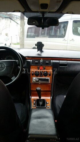 Mercedes E 240 1998, 346,000 km - 2.3 l - Bakı
