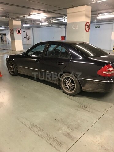 Mercedes E 320 2004, 267,000 km - 3.2 l - Bakı