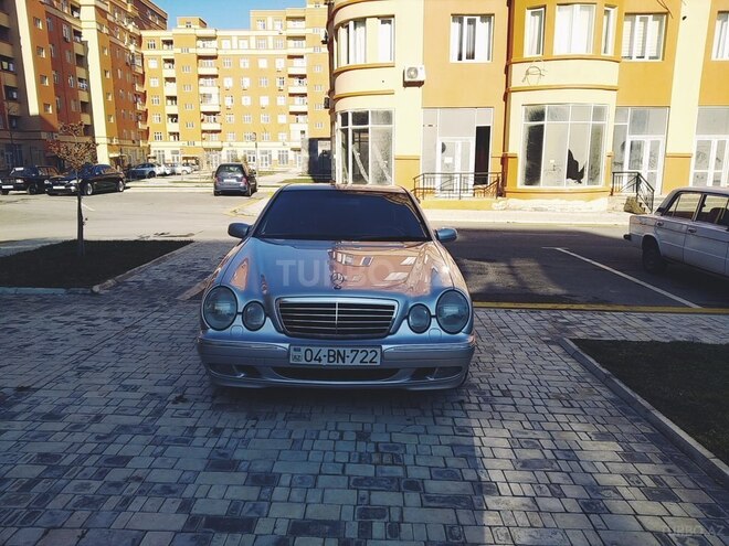 Mercedes E 320 1999, 140,000 km - 3.2 l - Bakı