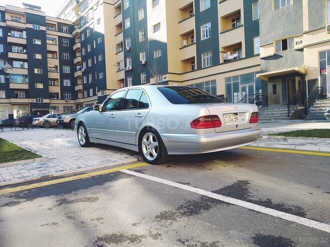 Mercedes E 320 1999, 140,000 km - 3.2 l - Bakı