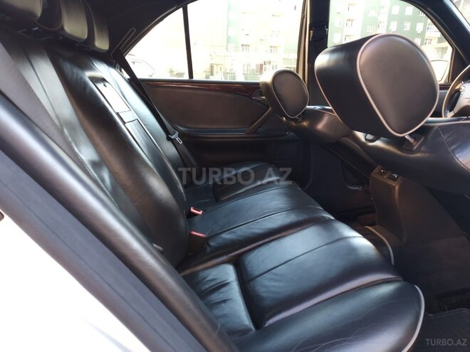 Mercedes E 320 1999, 140,000 km - 3.2 l - Bakı