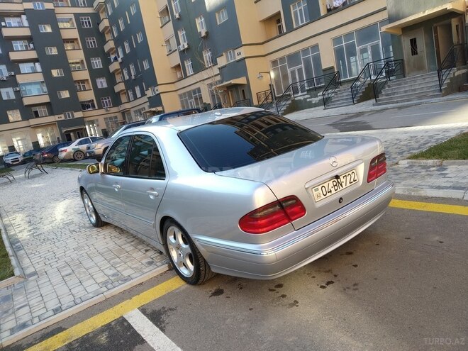 Mercedes E 320 1999, 140,000 km - 3.2 l - Bakı