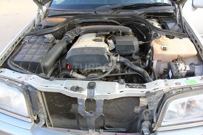 Mercedes C 180 1998, 284,000 km - 1.8 l - Qusar