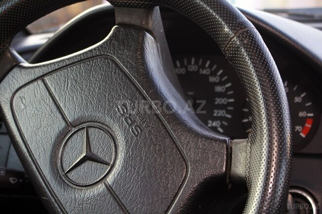 Mercedes C 180 1998, 284,000 km - 1.8 l - Qusar