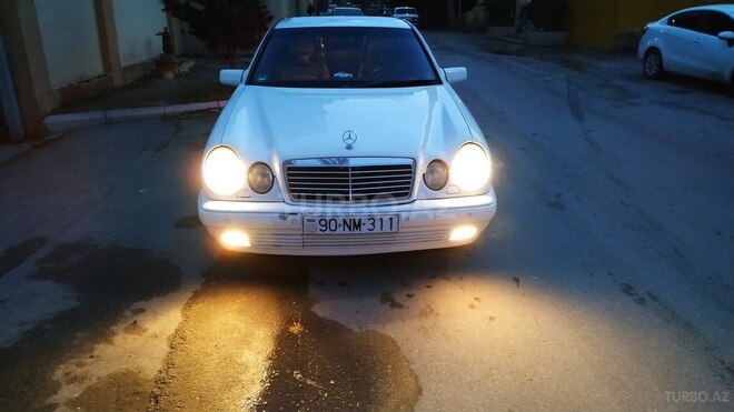 Mercedes E 240 1998, 352,237 km - 2.4 l - Bakı