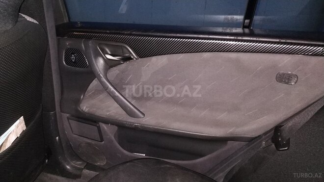 Mercedes E 240 1998, 352,237 km - 2.4 l - Bakı