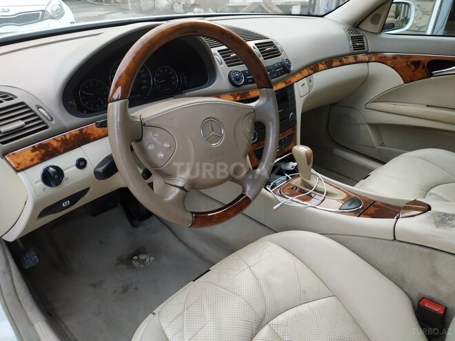 Mercedes E 240 2004, 304,200 km - 2.6 l - Bakı
