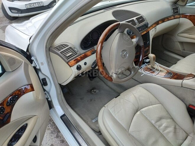 Mercedes E 240 2004, 304,200 km - 2.6 l - Bakı