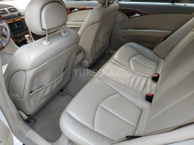 Mercedes E 240 2004, 304,200 km - 2.6 l - Bakı