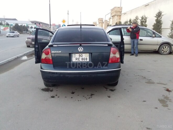 Volkswagen Passat 2004, 220,000 km - 1.8 l - Bakı