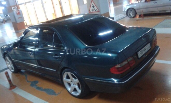 Mercedes E 240 2001, 222,235 km - 2.6 l - Bərdə
