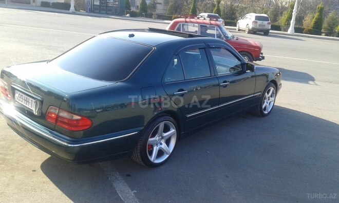 Mercedes E 240 2001, 222,235 km - 2.6 l - Bərdə