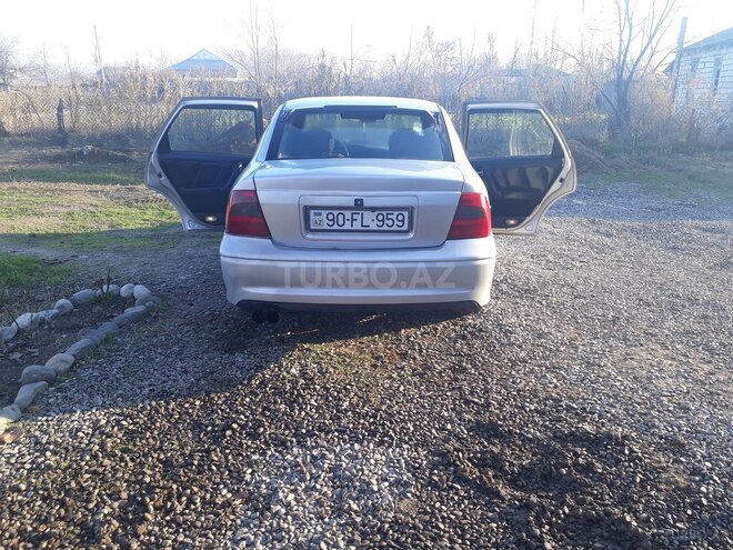 Opel Vectra 1996, 444,276 km - 2.0 l - Bərdə