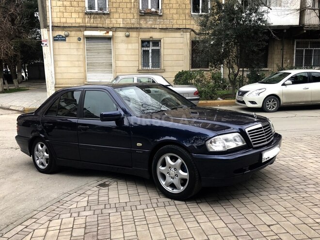 Mercedes C 180 1999, 287,000 km - 1.8 л - Bakı