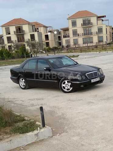 Mercedes E 220 2000, 270,000 km - 2.2 л - Bakı