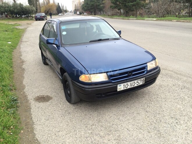 Opel Astra 1991, 323,000 km - 1.4 л - Bakı