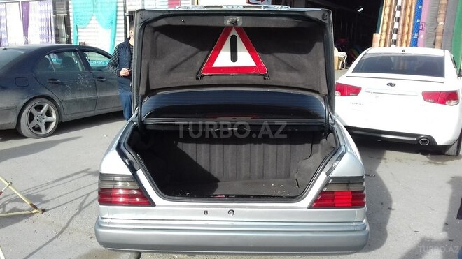 Mercedes E 300 1994, 455,000 km - 3.0 l - Bakı