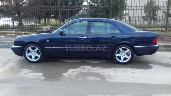 Mercedes E 240 1999, 259,000 km - 2.4 л - Bakı