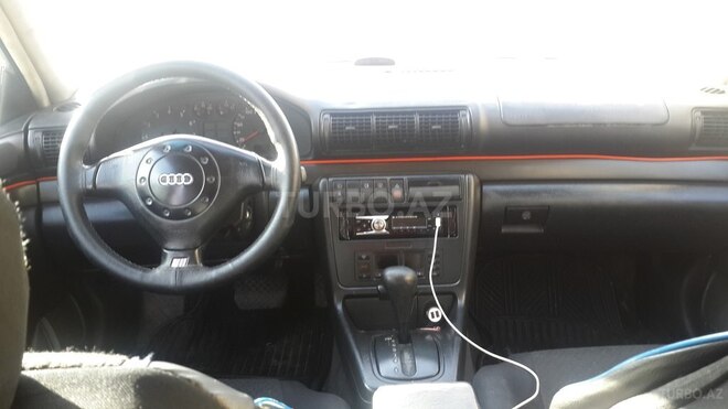 Audi A4 1996, 350,000 km - 1.8 l - Bakı